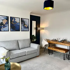 Apartment Azure Haven -, Bournemouth